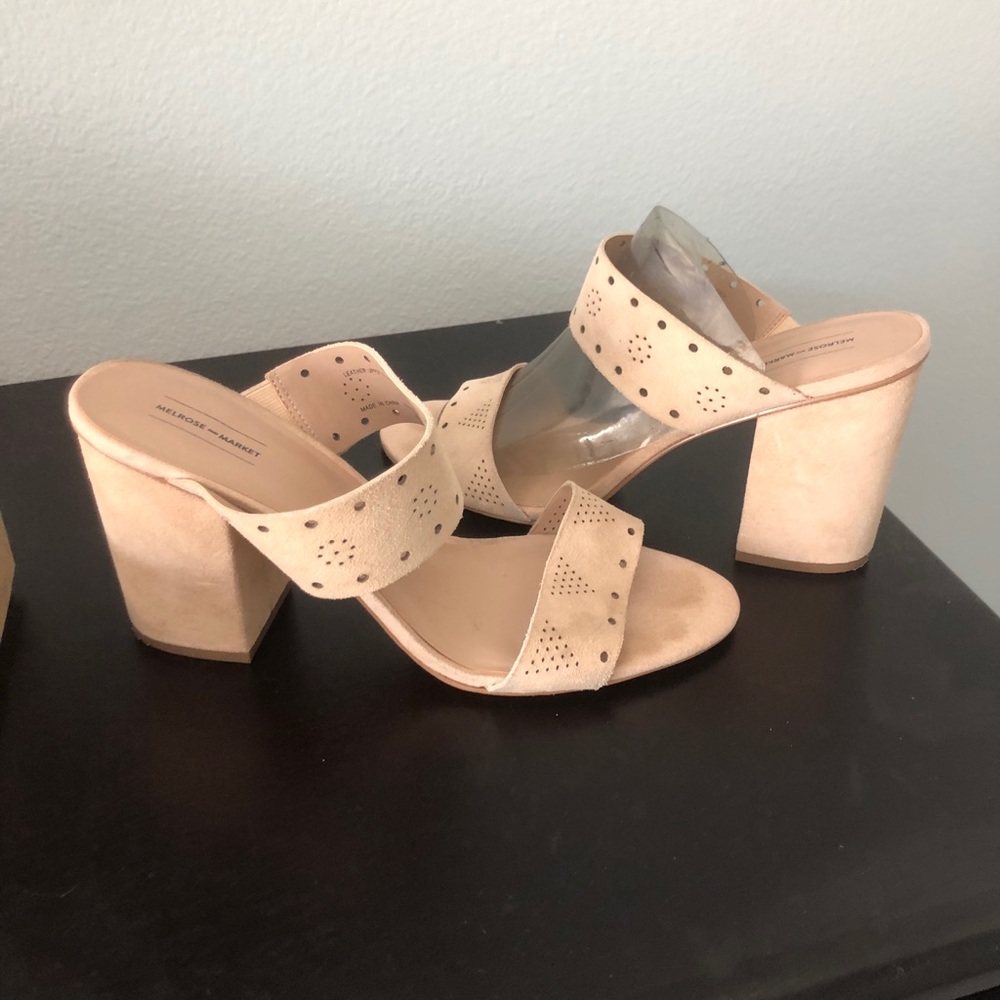 Shoes - Picture 4 of 5
